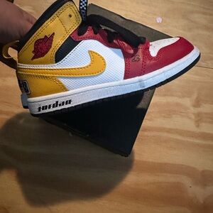 Nike Air Jordan 1 Mid Multicolor Sneakers